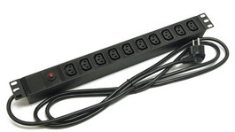Блок розеток 19", 1U, 10 розеток IEC 60320 C13, функция защиты от перегрузки, однофазный 16A, кабель питания 2 метра EU-Schuko